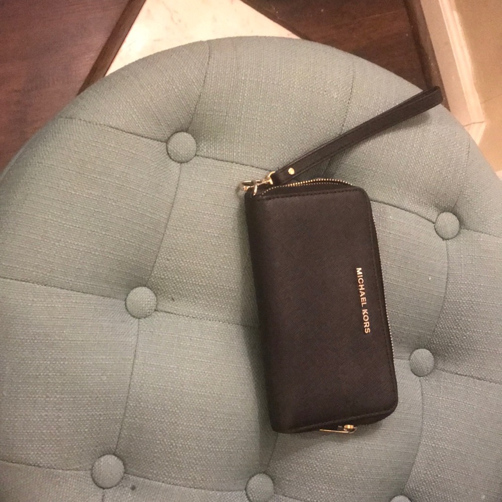 Michael Kors wristlet